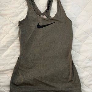 XS Nike dry fit tank top with cute paw on back